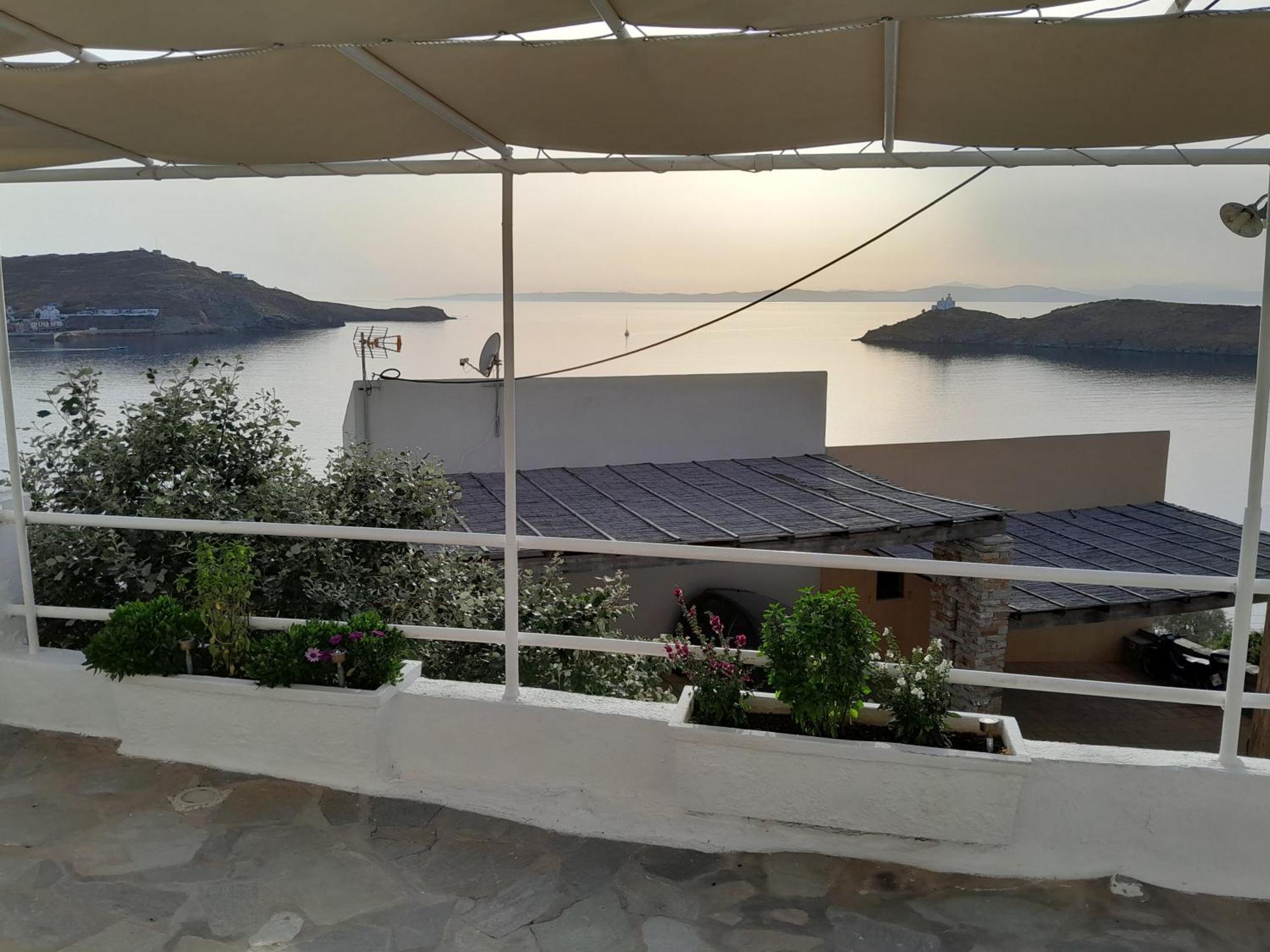Thalassino Ageri Gialiskari  Oda fotoğraf